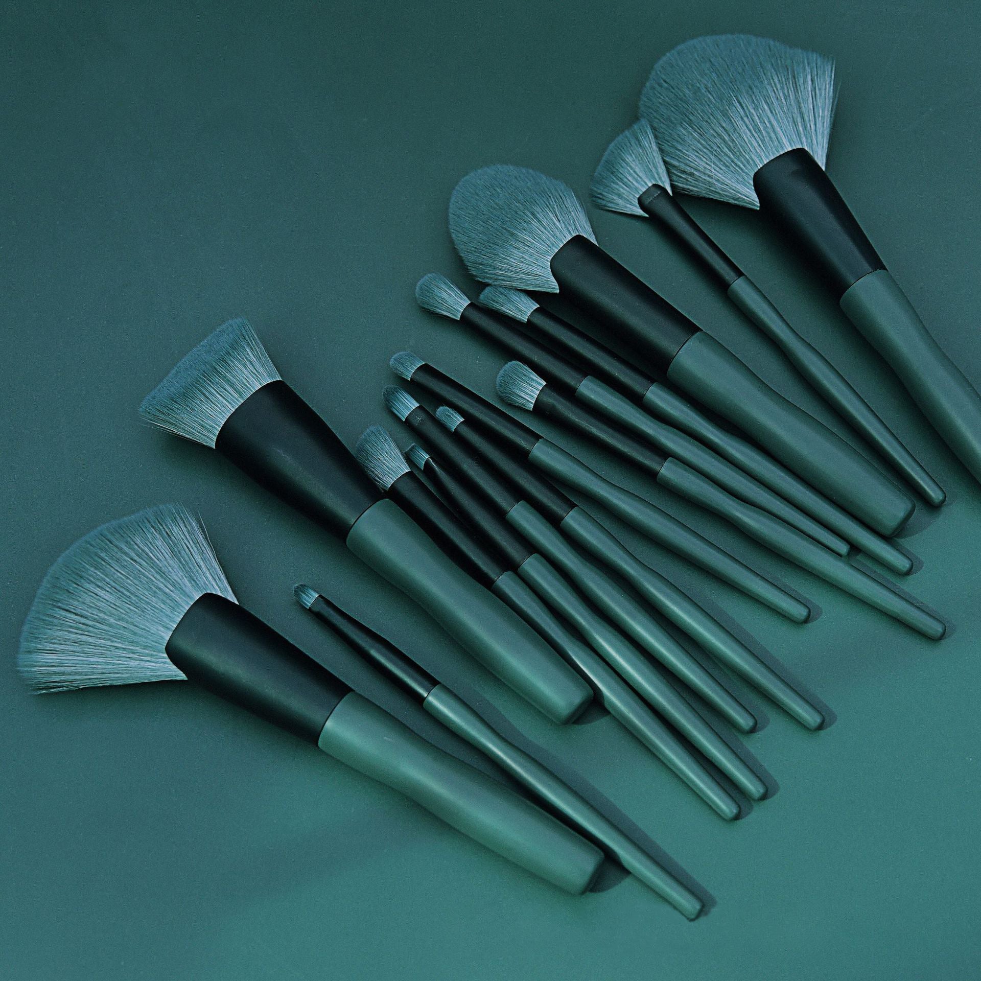 VerdantGlow 14-Piece Super Soft Makeup Brush Set